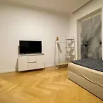 Lägenhet Zentral, Modern, Ruhig