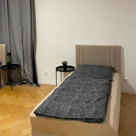 Zentral, Modern, Ruhig *