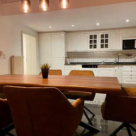 Lejlighed Zentral, Modern, Ruhig